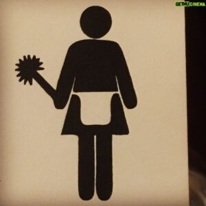 Jason Ritter Instagram - Wanda always dresses as the Tooth Fairy just in case Allan wakes up while she retrieves his teeth. When Gary asks why she thinks the Tooth Fairy wears a waist apron, she says, simply, because of "All the blood" and leaves to do the job. Gary is simultaneously unsettled and intrigued (2003)