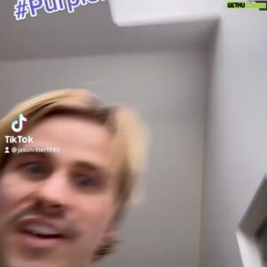 Jason Ritter Instagram - I swear I’m going back to stick figures after this, but just wanted to make sure you saw my very helpful and strangely cropped version of this tutorial for the #purplepinkypromise 

Join it! It’s a hashtag! It’s so fast and easy to do! #aortaed #aortasupporta #johnritterfoundation #johnritterfoundationforaortichealth
