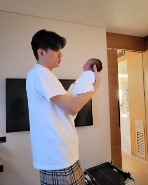 Jasson Instagram - 😭
아 어뜨켘ㅋㅋㅋㅋㅋㅋㅋㅋㅋㅋㅋㅋㅋㅋㄴㄴ나 처음으로 안아봐써ㅓㅓㅓㅓㅓ
(⸝⸝⸝ᵒ̴̶̷̥́ ᵕ ก̀⸝⸝⸝)ෆ