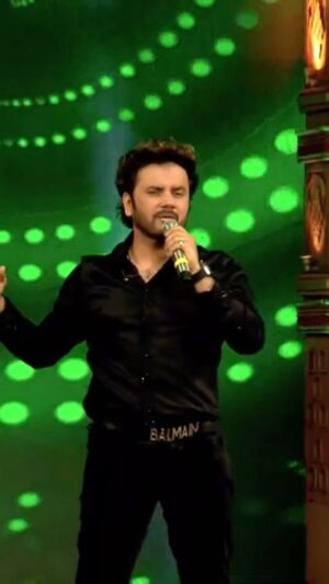 Javed Ali Instagram - Experience the magic of Javed Ali’s golden voice in his captivating performance of ‘Guzarish’. Renowned for his unparalleled versatility, Javed Ali has earned the prestigious title of ‘Voice of the Nation.’ His emotive and mesmerizing performance of “Guzarish” showcases his exceptional ability to convey deep emotions, making it an unforgettable musical experience. 

Allow yourself to be transported by the soulful melodies and heartfelt lyrics, masterfully brought to life by one of the greatest voices of our time.

#dpiff #dpiff2024 #javedali #performance #indian #cinema #legacy #guzarish #ghajini #live #performance