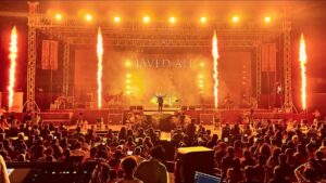 Javed Ali Instagram - What a spectacular audience we had last night! indore see you soon ❤️
.
.

@btwitschetan @yog_meher @riyakulkarni14 @lateshparabmusic @dhananjaywabale @rohann_197 @anupshankar_official @manishbassman @musical_ameya @ronnys1990 @ashwin.rokade_official 
.
.
#javedali #javedali4u #liveconcert