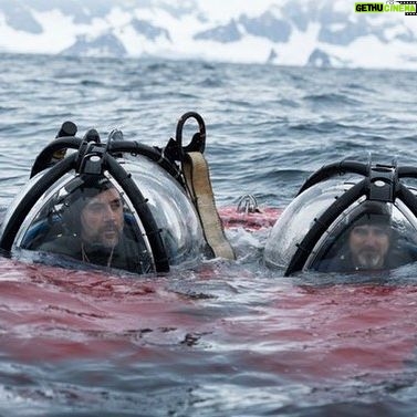 Javier Bardem - 9K Likes - I have just had the unique opportunity to dive the bottom of the Antarctic seafloor in this little submarine to witness what is at stake. It was magical. World leaders should not allow this ocean wilderness to be exploited by a handful of companies #ProtectAntarctic
.
.
.
He tenido la oportunidad única de sumergirme en el fondo del océano Antártico en este mini submarino para ser testigo de todo lo que está en juego. Ha sido mágico. Los líderes mundiales no deben permitir que todo esto sea explotado por un puñado de empresas #SantuarioAntartico