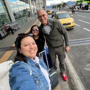 Javier Delguidice Instagram - Una despedida breve luego de disfrutar de esta hermosa visita . Hasta pronto querida Wendy y Ale . Siempre será placer verlas .