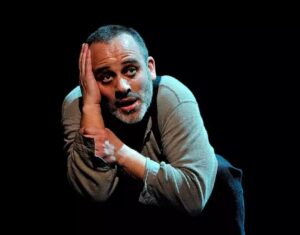 Javier Gutiérrez Instagram - Feliz día mundial del Teatro!!!!
A llenar las salas... 
📷 Woyzeck (2010) Gerardo Vera @centrodramaticonacional