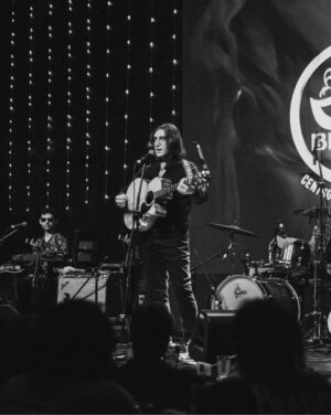 Javier Parisi Instagram - Reviviendo a la leyenda:
@javiparisi iluminó Lima con su concierto tributo a John Lennon, en donde también pudimos disfrutar de las canciones más representativas de The Beatles. 

Recuerda que si estás en Trujillo, puedes verlo HOY en el @teatro_upao. Entradas disponibles en @joinnus 🔥

Fotazos por @meghanlinoph ✌🏻

#javierparisi #Johnlennon #tributo #thebeatles