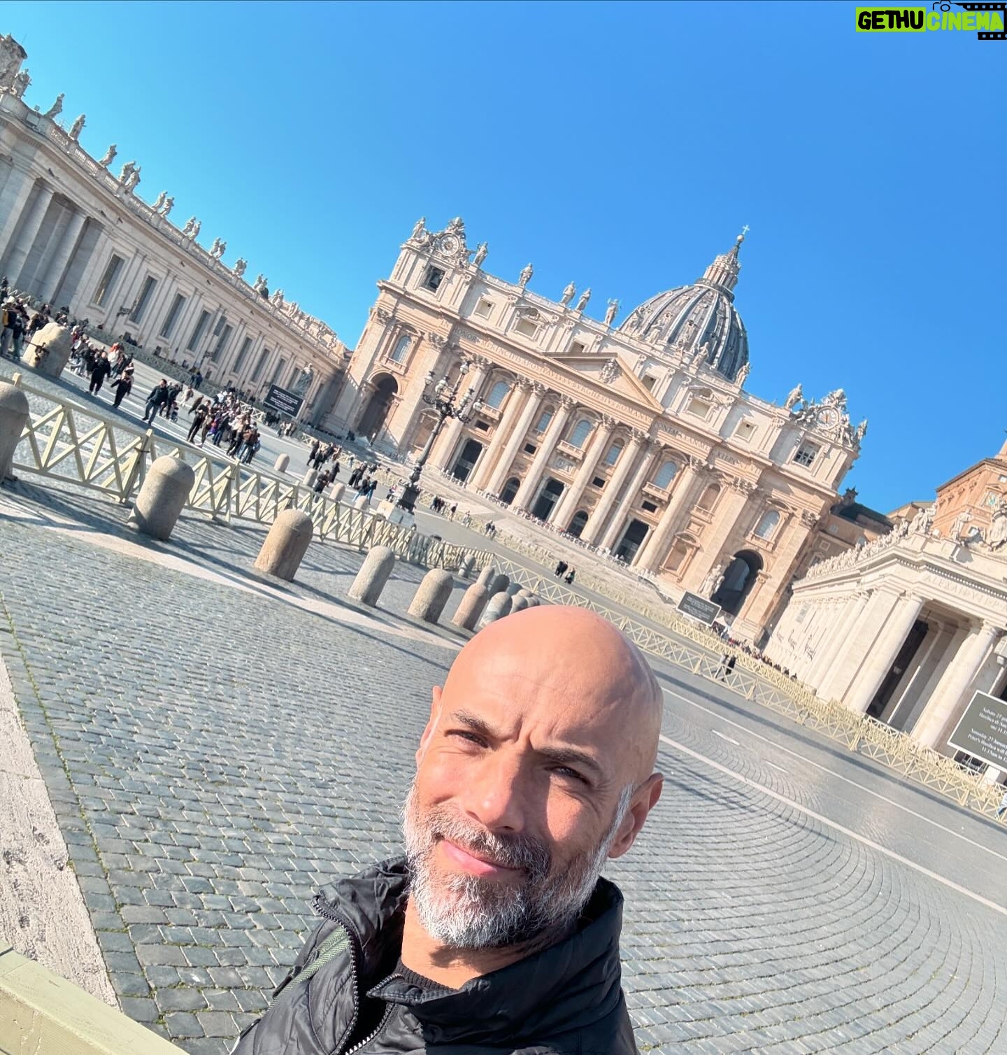 Javier Poza - 293 Likes - Vaticano