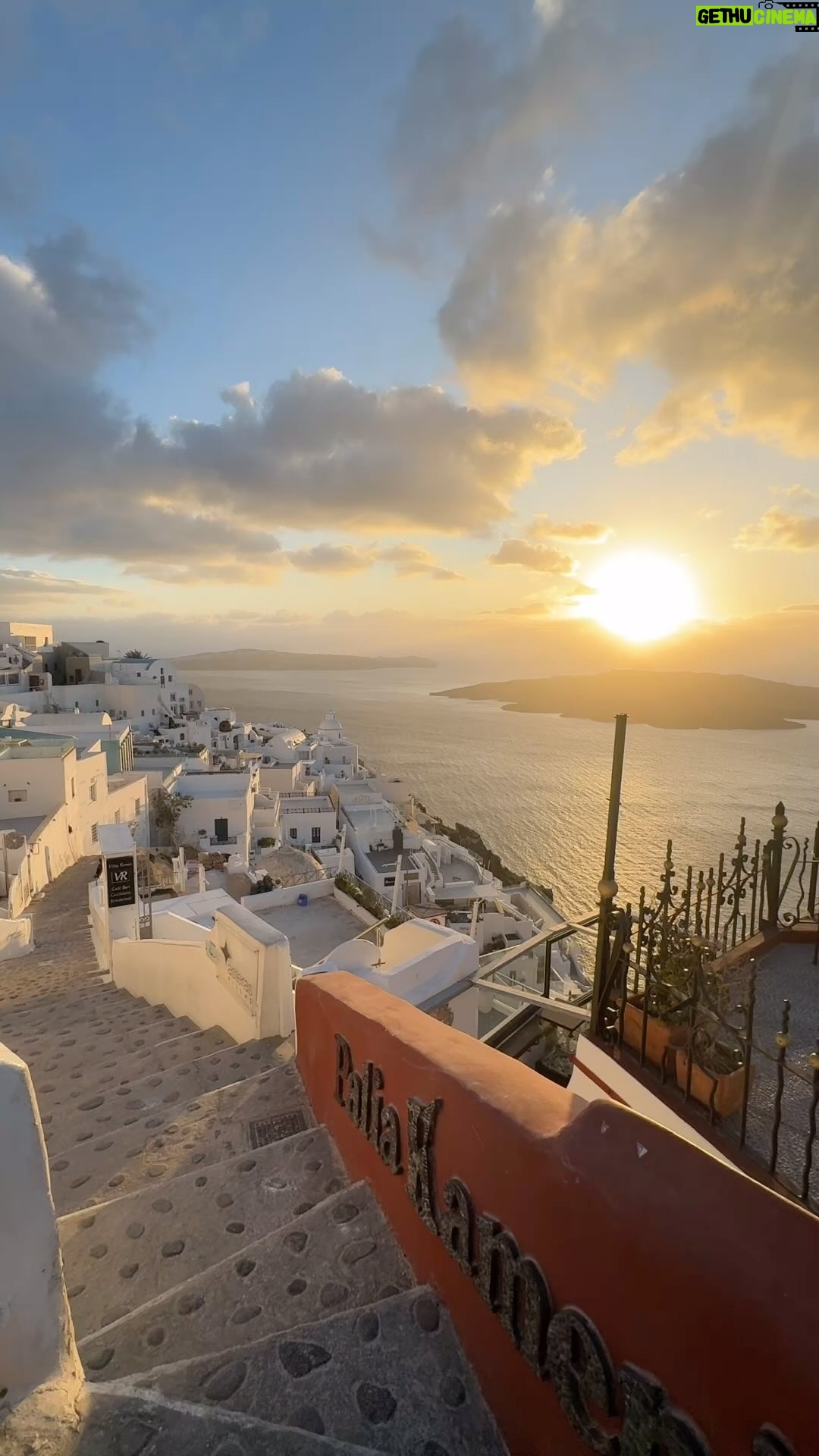 Javier Poza - 328 Likes - Santorini sunset