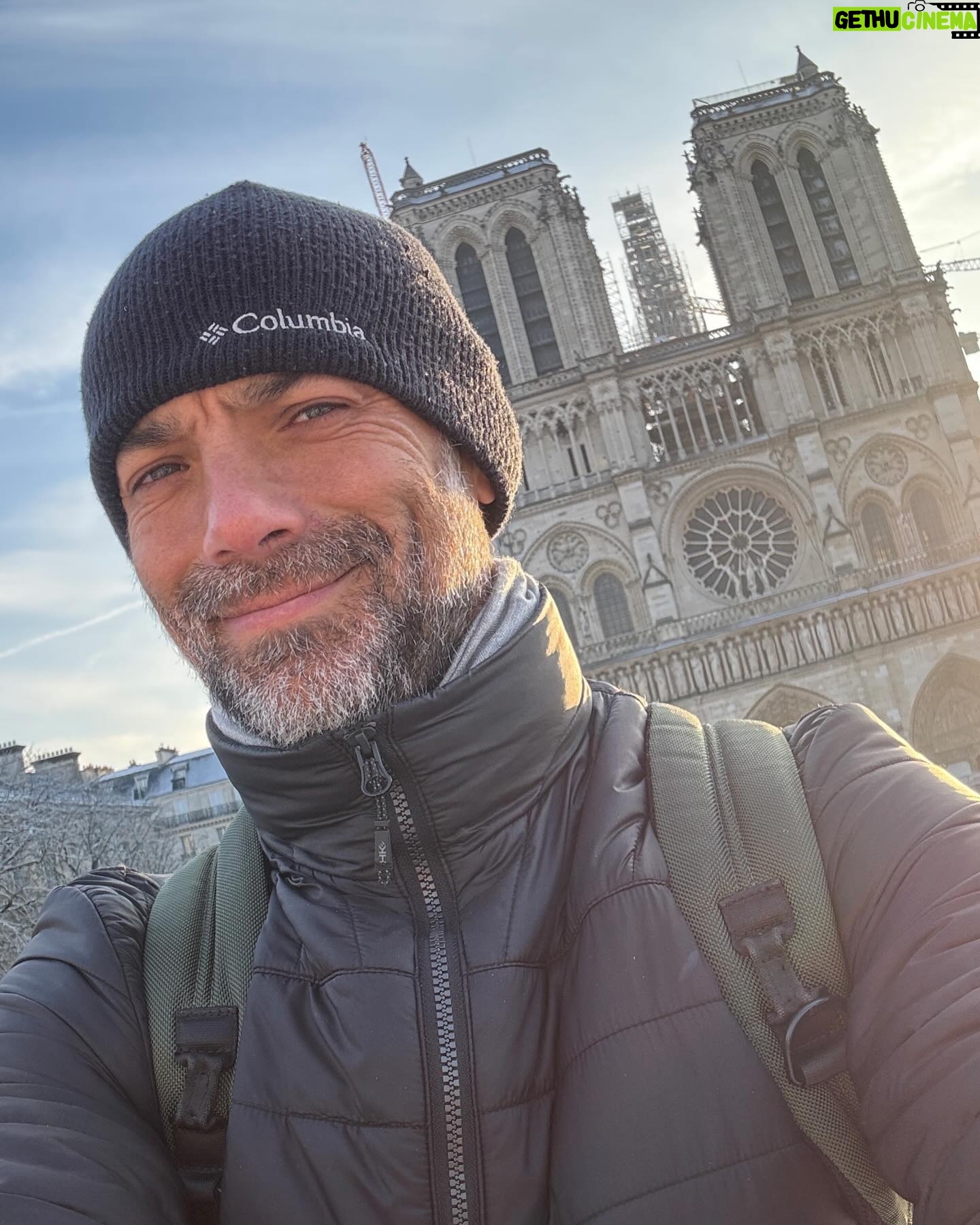 Javier Poza - 541 Likes - Notre Dame
Paris