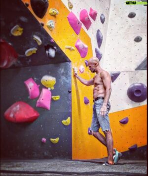 Javier Poza Instagram - “Pensar es difícil. Por eso la mayoría de la gente prefiere juzgar”.
Carl Gustav Jung

#climb #climbing #climber #climbinglife #climbing_is_my_passion #boulder #bouldering #boulderinglife 
#climbing_worldwide #indoorclimbing  #goclimb #gripstrength #leadclimbing  #doyouclimb #climbingnation #TimetoClimb #climbing_is_my_life  #climbing_videos_of_instagram #climbingtraining #rockclimbing #rockclimb #rockclimber #Indoorrockclimbing 
#boulderingproblems #boulderingwall  #ageisjustanumber #50yearsyoung #tooyoungtobeold #fitover50 #prouddad