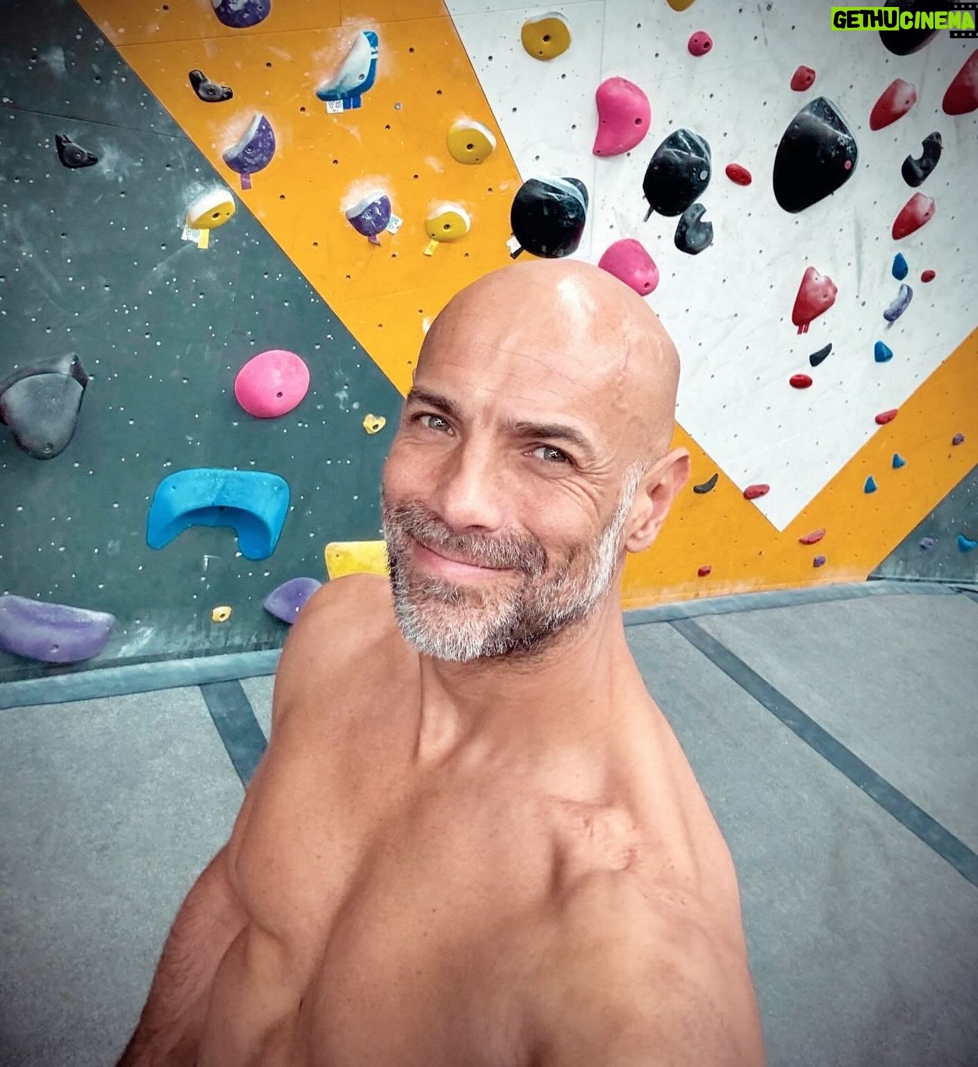 Javier Poza - 481 Likes -