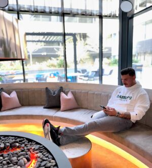 Jax Taylor Instagram - First stop on my trip to Canada was Toronto 🇨🇦 An amazing city, had an absolute blast. The staff at the W were so accommodating and helpful my entire stay, Thank you @wtoronto and the staff @hayusocial for hosting me. Cant wait to come back! Next stop: Montreal 🔥 @nbcuniversal @bravotv @lorikpublicrelations @revel9 @privatelabelnyc