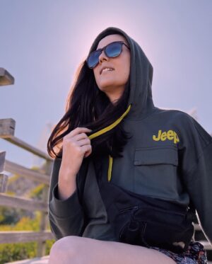 Jay Anstey Instagram - Step one: Dress The Part
Step two: Get the car 🤞😉 

Gearing up for Autumn and winter… there’s a definite chill in the air ❄️ 
@jeepapparelsa 

#thatsgrit
#ownyourgrit 
#itsajeepthing