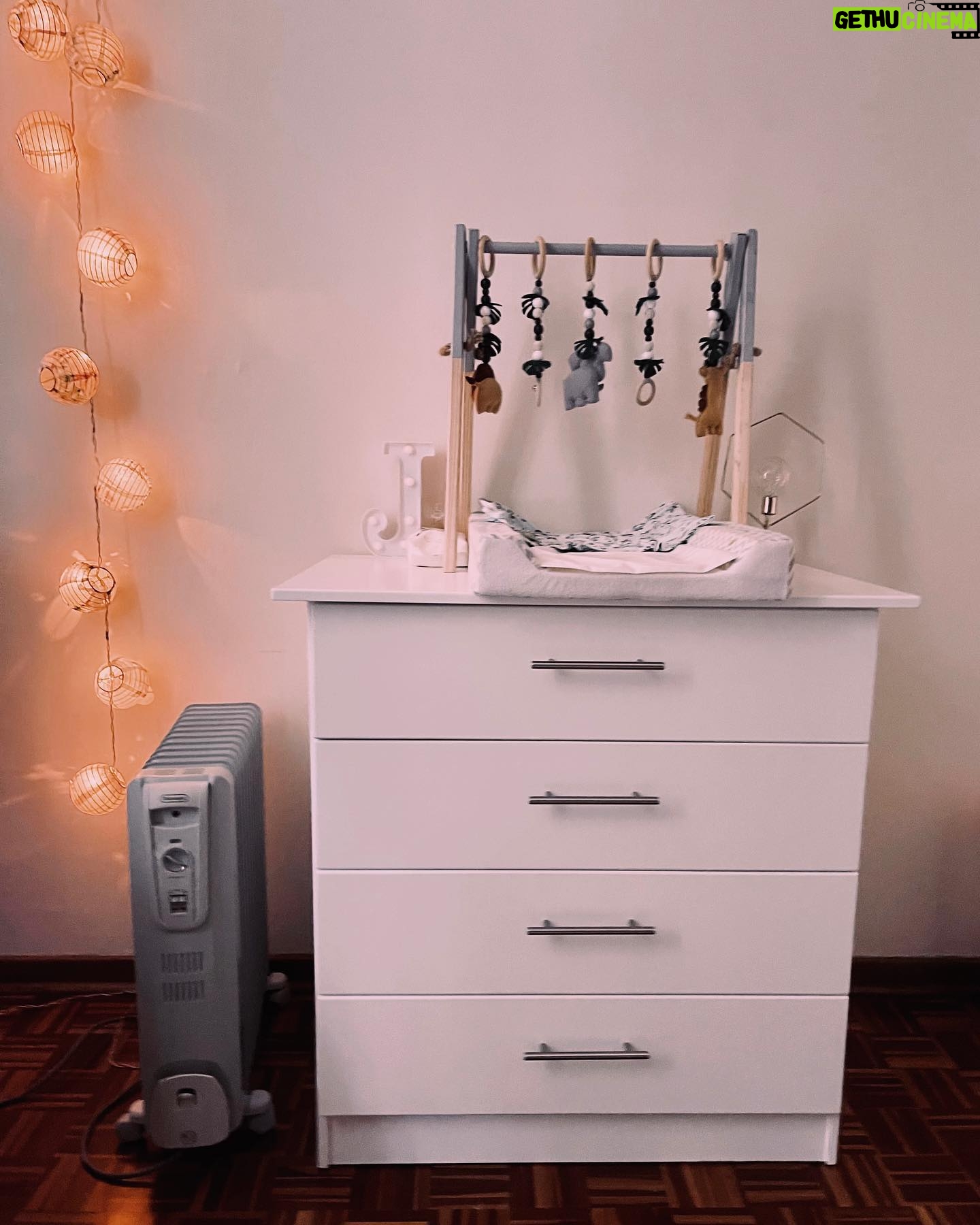 Jay Anstey - 1.3K Likes - We went to the @flairmarket just wanting to spend a fun day out not expecting to buy too much, especially not any of the big buys as I had only just hit my second trimester…
And boom! We found our dream crib…. 🪄 🔮 🌈 👏🏼🥳🙈
@babyboutiqueonlinesa
It’s the pride and joy of our nursery. With so many features and the ability to be used for years to come!
We also got the most adorable linen to go with our colour scheme from them! (It’s so soft I wanna climb in myself)
And on top of everything we got our compactum too. Sleek, stylish, sturdy and practical.
Bestie @cheerfullygrey also got Heidi’s crib from @babyonlineboutique so they came highly recommended!! 😜 And of cors Goku had to try it out first… he approves. 🐱
#mom #momlife #postpartum #4thTrimester #babies #newborn #baby #family #motherhood #parenthood #momsofinsta #girlmom #momblogger #momblog #clickinmoms #lightinspired #kidsforreal #illuminatechildhood #magicofchildhood #alternativeparenting #wildwomensisterhood #crib #nursery #babyroom #babyaccessories
