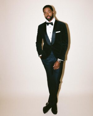 Jay Ellis Instagram - @vanityfair 🏆

Full look: @brunellocucinelli_brand 
Styled by: @jasonbolden 
Photos by: @sarah_partain