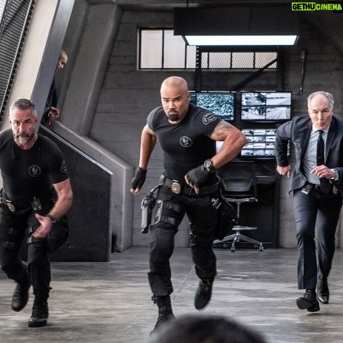 Jay Harrington - 20.6K Likes - we’re comin’ at ya tomorrow night!
Friday 3/1/24 at 8pm on @cbstv
and you can catch up @swatcbs seasons 1-6 on @netflix !!!
@davinophotostudio