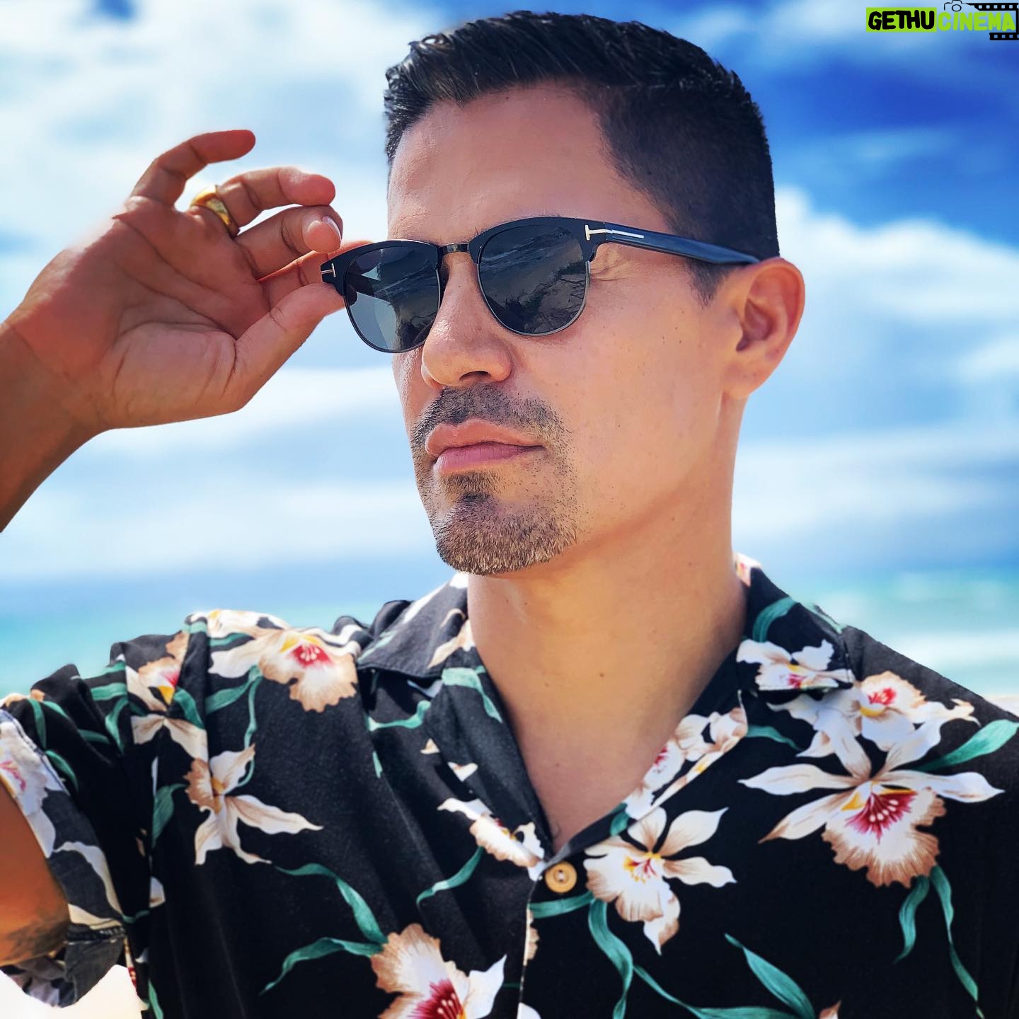 Jay Hernandez - 43.7K Likes - Aloha Fridayās with Magnum PI. Tonight on @cbstvstudios Come chill with the ohana. š¤š½š“š