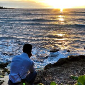 Jay Hernandez Instagram - Waiting for the season premiere of Magnum PI like... It’s tonight people! Thanks 4 getting us another full season of Magnum. ⚡️🤟🏽🌈🌴