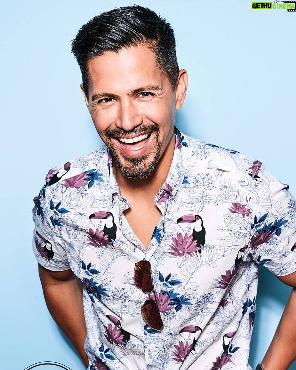 Jay Hernandez - 35.6K Likes - Friday got me happy af. #newweekwhodis #alohafriday