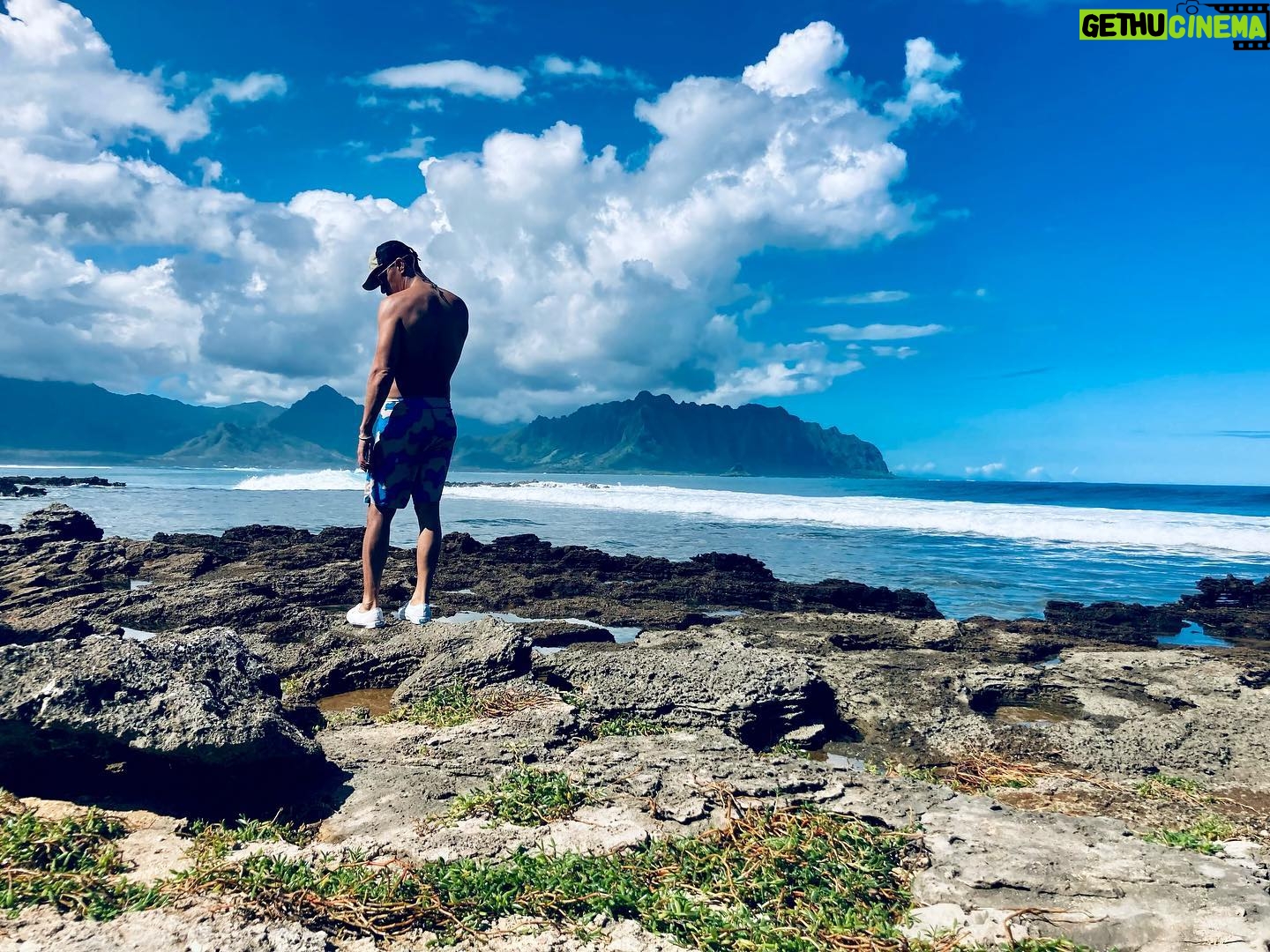 Jay Hernandez - 26K Likes - I've never been one for blind optimism but we should all be conscious of the gift of the moment. These are trying times & it's bringing out a lot of bad things in society. I am thankful for my loved ones, for my health and for every day I wake up. All the money or things in the world can not buy you another breath, our time here and what we do with it is our gift. Peace n love. Happy Friday y'all. 🏝❣️🤘🏽