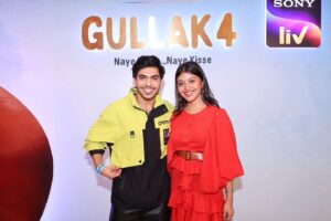 Jay Thakkar Instagram - Kaisi lagi Gullak Season-4 ke SURYANARAYAN aur SHILPI ki chemistry? Comments me bataaiye!😉♥️

Watch Gullak Season-4, Streaming Exclusively on Sony LIV App. 👨‍👨‍👦‍👦♥️

 #GullakSeaaon4 #Suryanarayan #SonyLiv #TVF #WebSeries #JayThakkar #Solanki