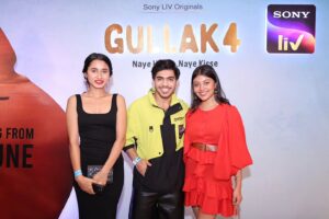 Jay Thakkar Instagram - Kaisi lagi Gullak Season-4 ke SURYANARAYAN aur SHILPI ki chemistry? Comments me bataaiye!😉♥️

Watch Gullak Season-4, Streaming Exclusively on Sony LIV App. 👨‍👨‍👦‍👦♥️

 #GullakSeaaon4 #Suryanarayan #SonyLiv #TVF #WebSeries #JayThakkar #Solanki