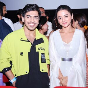 Jay Thakkar Instagram - Some sweet highlights from yesterday's Gullak Season-4 Screening! 
Do watch me as 'Suryanarayan' on Sony LIV & let me know how you like my 'jugaadu & quirky solutions' to each problem! 😉♥️

H.M.U.A.🧑‍🎤- @makeup.artist.anusha
🧥👖- @777zone 
👟- @converse

#JayThakkar #Suryanarayn #Screening #GullakSeason4 #CastandCrew #ActorDirector #TVF #WebSeries #Grateful #Blessed
