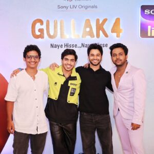 Jay Thakkar Instagram - Some sweet highlights from yesterday's Gullak Season-4 Screening! 
Do watch me as 'Suryanarayan' on Sony LIV & let me know how you like my 'jugaadu & quirky solutions' to each problem! 😉♥️

H.M.U.A.🧑‍🎤- @makeup.artist.anusha
🧥👖- @777zone 
👟- @converse

#JayThakkar #Suryanarayn #Screening #GullakSeason4 #CastandCrew #ActorDirector #TVF #WebSeries #Grateful #Blessed