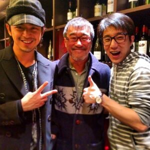 Jaycee Chan Instagram - 師父和陳柏霖第一次見面! Their first time meeting! 在師父演唱會上我們都感動流淚啦...😭 @chenbolin