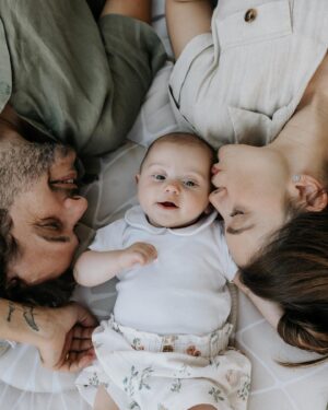 Jayme Matarazzo Instagram - Comemoramos 7 meses da Maria, nossa caçula que trouxe ainda mais luz para a família e diariamente nos ensina sobre o que é o amor. A cópia da mãe (ok eu concordo com vocês nisso) tão pequena e tão amada por todos.

Ansioso pra cada descoberta, cada
aprendizado seu, pra te ver crescer e viver essa vida toda com você ❤️

 📷 @babuskafotografia