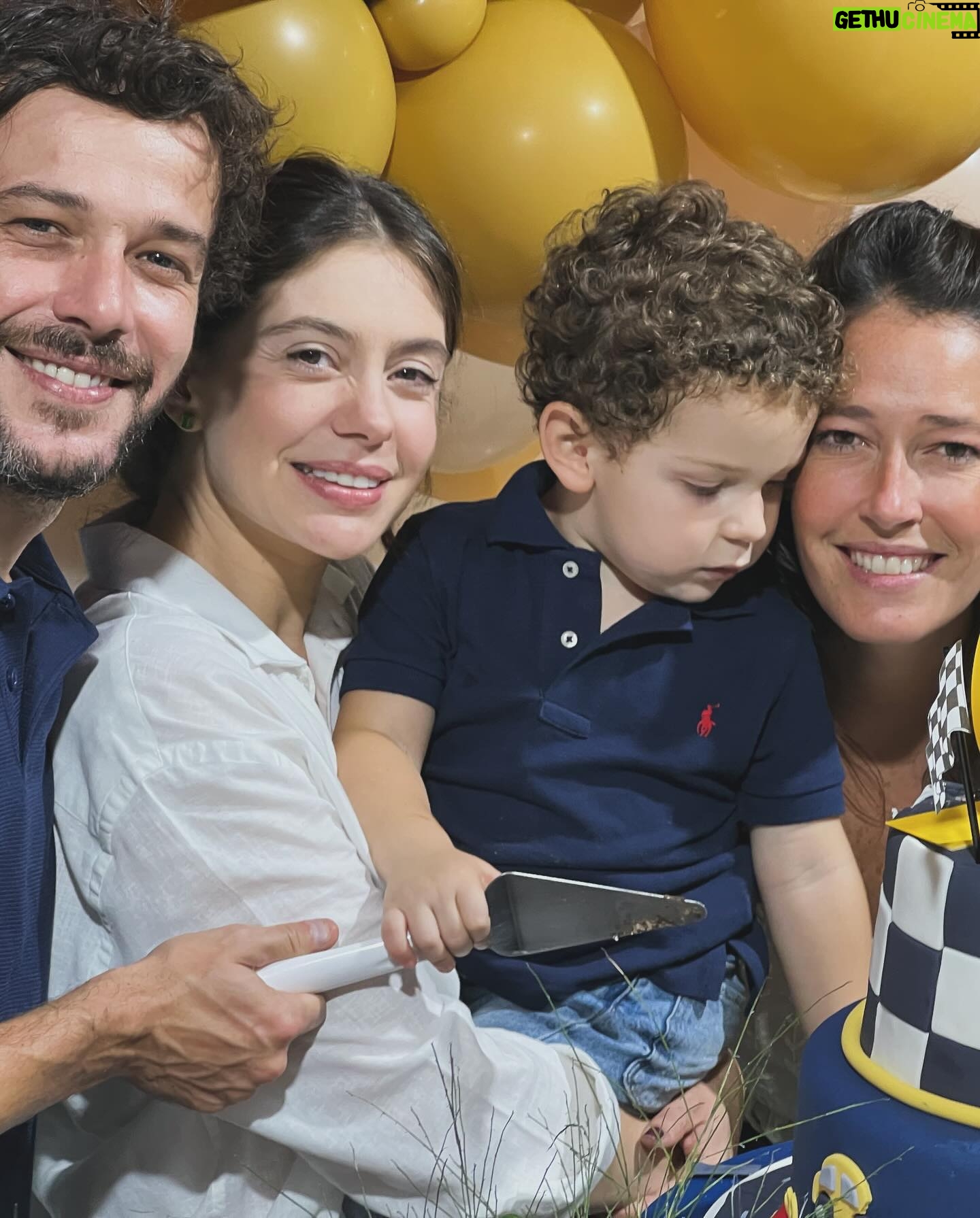 Jayme Matarazzo - 4.2K Likes - Tempo, tempo, tempo… Há três anos o Antonio nasceu e ressignificou a nossa vida, a impressão que temos é que ele tá conosco desde sempre. Há três anos ele veio nos ensinar sobre esse amor tão profundo e incondicional, que faz a gente querer evoluir e ser cada dia melhor. Há três anos ele transformou nossa vida, trouxe mais cor e alegria. Quanta gratidão em ter você filho, obrigada por existir, obrigada por ter nos escolhido, vamos estar sempre do teu lado, te apoiando e te incentivando a ser tudo aquilo que tu deseja. Te amamos infinito e além ❤️