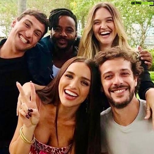 Jayme Matarazzo - 4.2K Likes - Hoje completamos 100 capítulos de Família é tudo!!
Cada cena e emoção são frutos de um trabalho árduo e de muita dedicação de muita gente. Agradeço a cada colega de set por tanta troca incrível até aqui e a todos que tornam essa novela possível ❤️ sinto muita gratidão por estar mais uma vez trabalhando com o que eu amo. E o melhor, com esses colegas de elenco que fazem o meu dia a dia de trabalho ser mais leve e divertido. #familiaétudo ✌🏻
@tvglobo | @isabellapinheiro
