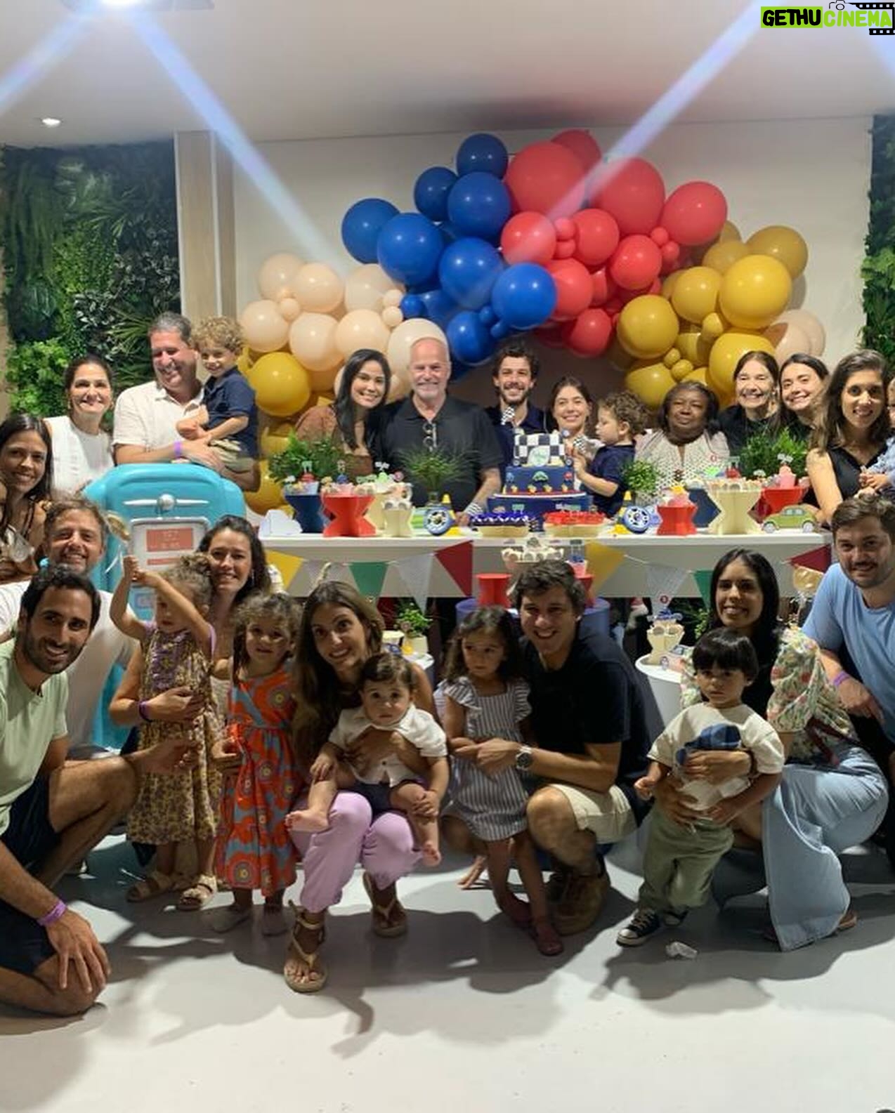 Jayme Matarazzo - 4.2K Likes - Tempo, tempo, tempo… Há três anos o Antonio nasceu e ressignificou a nossa vida, a impressão que temos é que ele tá conosco desde sempre. Há três anos ele veio nos ensinar sobre esse amor tão profundo e incondicional, que faz a gente querer evoluir e ser cada dia melhor. Há três anos ele transformou nossa vida, trouxe mais cor e alegria. Quanta gratidão em ter você filho, obrigada por existir, obrigada por ter nos escolhido, vamos estar sempre do teu lado, te apoiando e te incentivando a ser tudo aquilo que tu deseja. Te amamos infinito e além ❤️