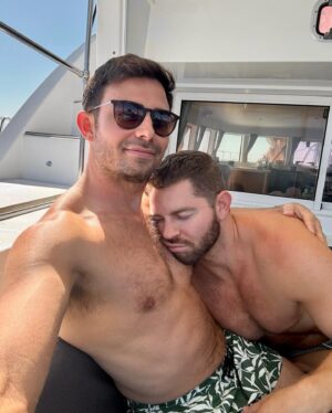 Jaymes Vaughan Instagram - Santorini Dump 💙🇬🇷
