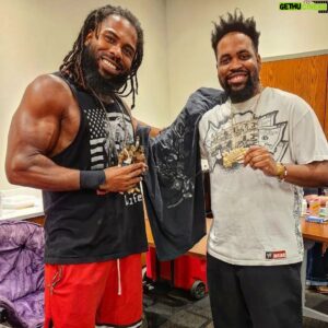 Jayson Paul Instagram - My man came thru with the Original Old School CRYME TYME merch ✊🏿
#crymetyme4life