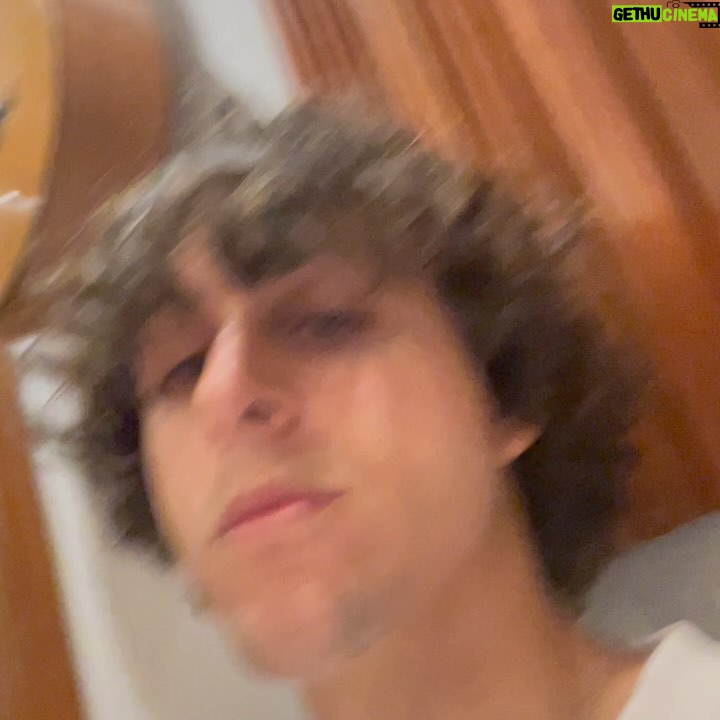 Jaze - 20.7K Likes - "la terminal" dump (?) como le dicen ahora
un menjunje de momentos hermosos que quedaron documentados para compartirles ✨ de este proyecto tan especial, que está recibiendo una ola de cariño y nada me pone mas feliz 🧡