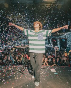 Jaze Instagram - 2023 blaaaos ! gracias por el cariño de este año, por como recibieron el Toy Lokazo💿 y me acompañaron en el inicio de esta nueva etapa para mi. despues de 8 años deje de competir para aventurarme al 100% en el camino que elegí siempre que fue el de la música, que me llevo a Argentina este año para poder encontrarme con una familia ❤️ 2024 salimos a hacer shows por doquier, y empezare a mostrarles poco a poco las nuevas canciones que vine componiendo, antes de lo que piensan ;) abrazooo y que sea un gran nuevo año para ustedes crax, se les ama ! 🫶