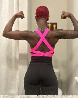 Jazlyn Miller Instagram - Every day I wake up at 4am, get in my car and go workout. Some days I’m so tired my eyes burn, other days I have all the energy in the world….both days, I’m showing up!! It’s time for my internal to match my external! I am sooooo proud of me!! I show up for myself no matter how hard, and I’m loving the results! S/o to @isi.greensboronc for kicking my A**…but helping me feel good enough to put my muscles up in every picture😂😂🫶🏾💪🏾
—-
A huge shoutout to my hubby @mr_9ray_willseeyounow for helping me with my running journey! Running sucks ( it really), but the way it makes me feel is everything, so idc, I’m sticking beside it!!! 😂