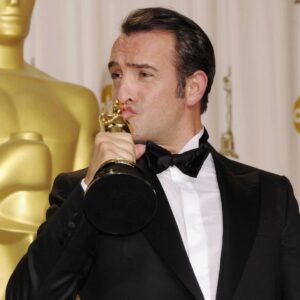 Jean Dujardin Instagram - Good luck ! 🇫🇷🤞🏻💪🏻 @justine.triet @theacademy #anatomiedunechute #oscars