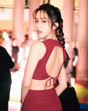 Jean Ho Instagram - Back to Uni🖍️with @longchamp
入學Longchamp當一日新生
同學們好🙋🏻‍♀️

#LongchampSS24 #LongchampUniversity
Makeup | @_wgg_
Hair | @jojo_chuang