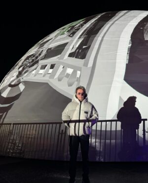 Jean-Michel Jarre Instagram - Fantastic night at Le Mans sonore playing Oxymore in 360 inside THE DOME !
Fantastique soirée au Mans Sonore ou a été joué Oxymore en 360 dans LE DOME ! #music #lemanssonore #immersiveaudio #oxymore