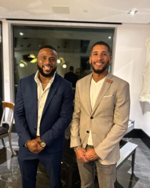 Jean Pascal Instagram - With Mr. Collect @thierry_collect. @fondationbrunysurin 5@7. You can make a positive impact on the world when you maintain your equanimity, resilience. recovery, and renewal as
strong and positive.
