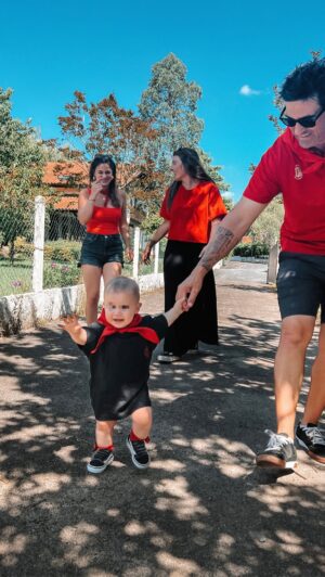 Jean-Pascal Lacoste Instagram - Fêtes de la St Jean de Luz 2023 ♥️🖤 #familymoments #donibanekobestak