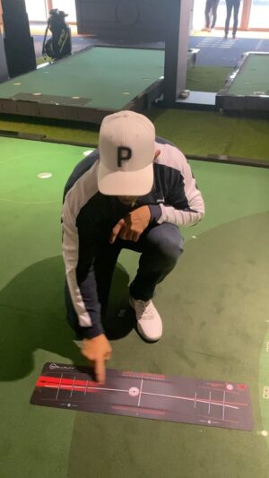 Jean-Pascal Lacoste Instagram - Jeu de Noël 🎄 avec @mygolf.store et @wellputt_training_center @wellputt
Pour participer : 
🎅🏼 Suivre le compte de @mygolf.store et @jp.lacoste
🎅🏼 Tag 3 amis en commentaires
🎅🏼 Pour plus de chances, partage la publication et tenter de gagner ce superbe tapis d’entraînement Well putt.
Tirage au sort le 15 décembre!
Bonne chance à tous et toutes 😃
@pumagolf @pumafrance @cobragolf @anneso_pumagolf @nicolasgirard67