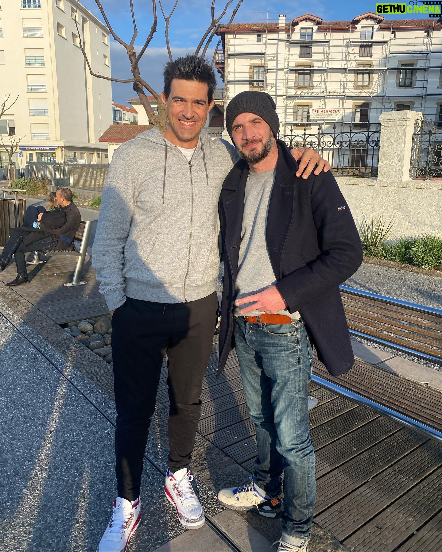 Jean-Pascal Lacoste - 2.3K Likes - 30 ans après l’amitié est toujours là! Quel pied mais putain quel pied de te retrouver mon Spirou. Vive les pains grilles. ❤️ #rdv9haunep #lespainsgrilles @sampiero