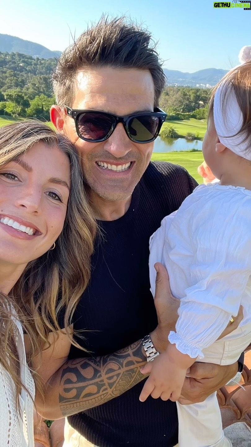 Jean-Pascal Lacoste - 2.9K Likes - Le plus heureux des papas c'est moi grĆ¢ce Ć toi la femme que tu es ! Tu me rends chaque jour plus heureux d'ĆŖtre Ć tes cĆ“tĆ©s. Une maman extraordinaire avec 3 loulous et une femme divine qui me rend amoureux encore plus tous les jours. Merci pour cette fĆŖte des papas. Je t'aime ā¤ļø