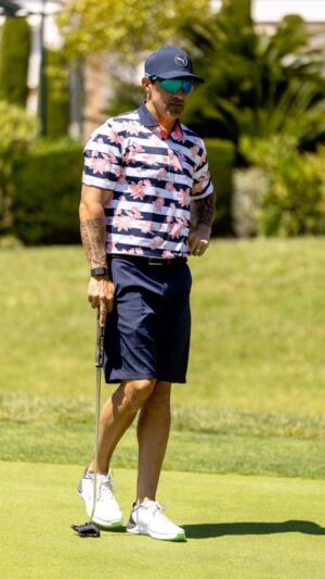 Jean-Pascal Lacoste Instagram - Retour sur un week-end incroyable pour l’association des balles blanches avec des dons récoltées fantastiques, un parcours au Royal Mougins, absolument incroyable,, je vous invite à y jouer et également à passer un excellent week-end en famille, femme et enfants, un spa génial, un temps fantastique et un accueil hors-pair. encore un grand merci à Jerome Alonzo.Toujours là ♥️