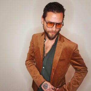 Jean-Philippe Cretton Instagram - Vamos, mierda!!! Hasta quedar como el bras pis en El Club de la Pelea jajaja
