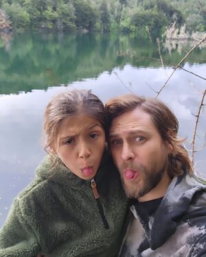 Jean-Philippe Cretton Instagram - Qué placer ser papi de esta cría. Seguimos sumando momentos, rodeados de amor, tranquilidad y naturaleza