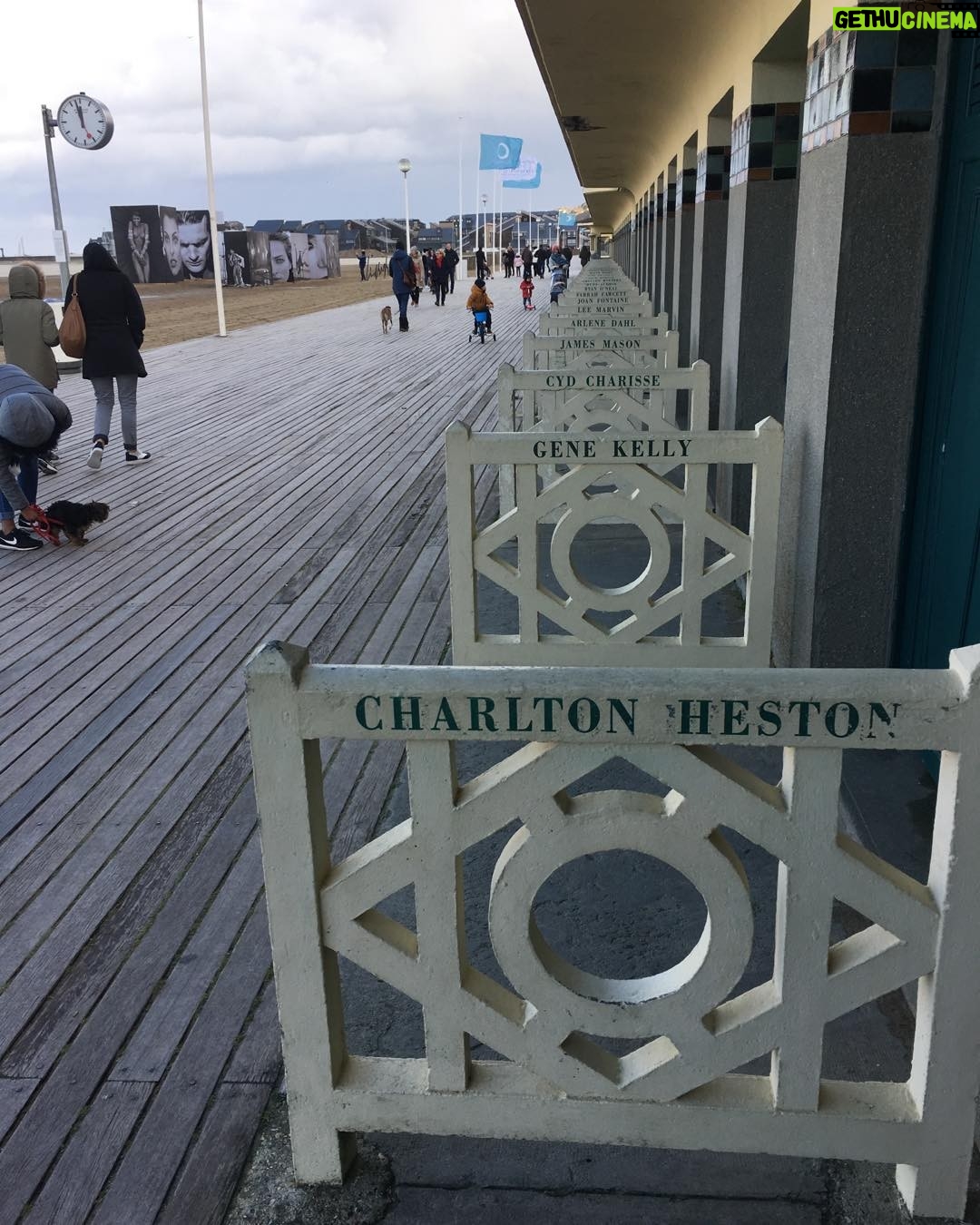 Jean-Pierre Pernaut - 0.9K Likes - Les planches de Deauville pour « Régime Présidentiel « !