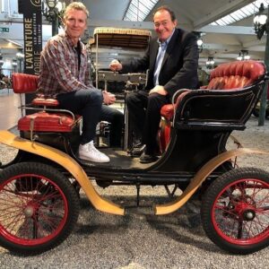 Jean-Pierre Pernaut Instagram - Joli moment au musée de Mulhouse avec l’ami  Brogniart pour Auto Moto